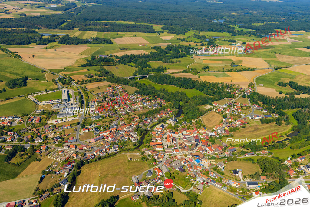 Luftaufnahme von  Falkenberg - Die Luftaufnahme wurde 2025 vom UL-Flugzeug heraus erstellt ( keine Drohne ) - Hochauflösende Luftaufnahme - für professionelle Ausdrucke geeignet. Die Geschenkidee !Mit Lizenz und Bildrechte bestellbar