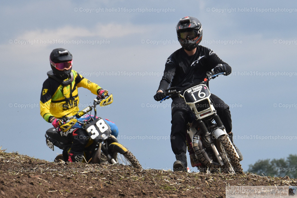 DSC_0041_01 (2) | Sportfotografie , Motorsport, Motoross, Reitsport, Mointainbike, Enduro,
Landschaft , Outdoor, Eventfotografie, Landschaft, Bilder online bestellen - Realisiert mit Pictrs.com