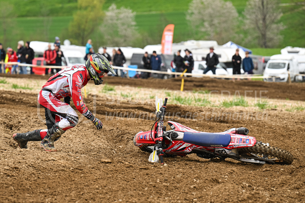 Motocross Schlatt bei Winterthur - 30. April 2023 | #193 Prost Tanguy aus Eclaron (FR) auf Honda in der Kategorie ProRace Serie am Motocross Schlatt bei Winterthur, 30. April 2023. 
Instagram: @mx_schlatt | @mc_wila | @sam_schweiz
Bild: Sportfotografie Markus Aeschimann | www.markus-aeschimann.ch - Realisiert mit Pictrs.com