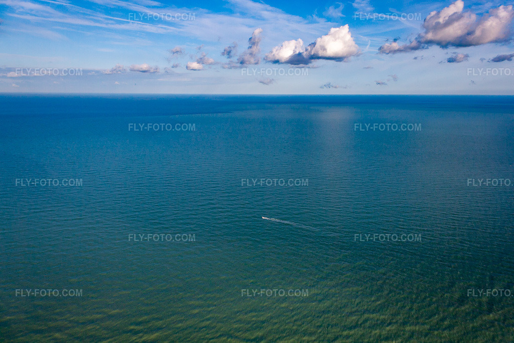 Aerial view: Channel in Ault in the state Somme, France.Photo: IMG_70861.jpg taken on 08/24/2014 by Werner Riehm/FLY-FOTO.comResolution of the original: 4752 x 3168 px