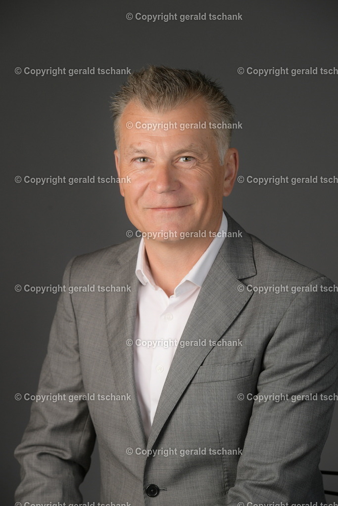 DSC_8069 | Wählen Sie hier bitte Ihr bestes Foto aus, mit diesem Bild wird Ihr Set produziert. Sollten Sie kein Bild wählen oder mehrere suchen wir das Beste aus!