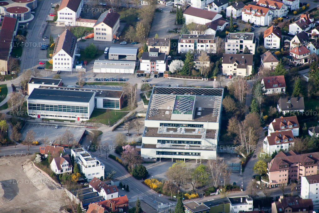 Luftbild: Johannes-Kepler-Gymnasium, Lindenstr in Leonberg im Bundesland Baden-Württemberg in Deutschland. Foto: IMG_39006.jpg vom 03.04.2011 durch Werner Riehm/FLY-FOTO.de