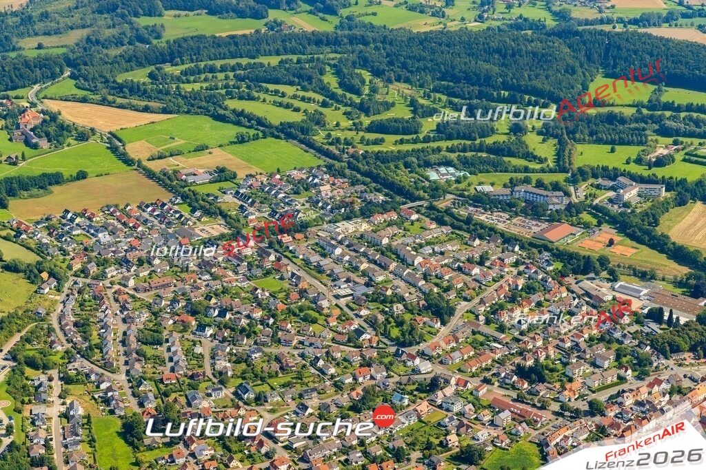 Luftbild der Stadt Bad Driburg - Das Luftbild wurde 2025 vom UL-Flugzeug heraus erstellt ( keine Drohnenaufnahme ) - Hochauflösende Luftaufnahme - für Wandbilder und großformatige Ausdrucke geeignet. Das besondere Geschenk!Hier alle&nbsp;Infos zur Lizenzierung der LuftaufnahmeWir fliegen auch dieses Jahr wieder in Ihre Region um Luftbilder zu erstellen.- Luftbild anfragen