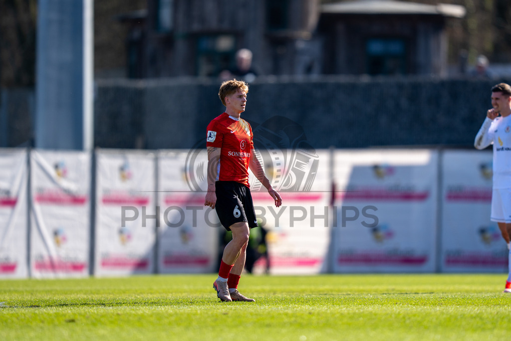 SG Sonnenhof Großaspach vs. KSV Hessen Kassel, Fussball, Regionalliga Südwest, 23. Spieltag, Saison 2025/2026, 07.03.2026 | Christian Mistl (SG Sonnenhof Großaspach, #06),SG Sonnenhof Großaspach vs. KSV Hessen Kassel, Fussball, Regionalliga Südwest, 23. Spieltag, Saison 2025/2026, 07.03.2026Foto: photosbyphips/Philip Ziegler