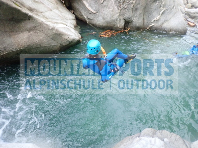 P7070067 | Bestelle die Bilder deines Berg- oder Wasser-Abenteuers mit Mountain Sports bequem von zu Hause aus direkt über unseren Online Fotoshop von pictrs.com. - Realisiert mit Pictrs.com
