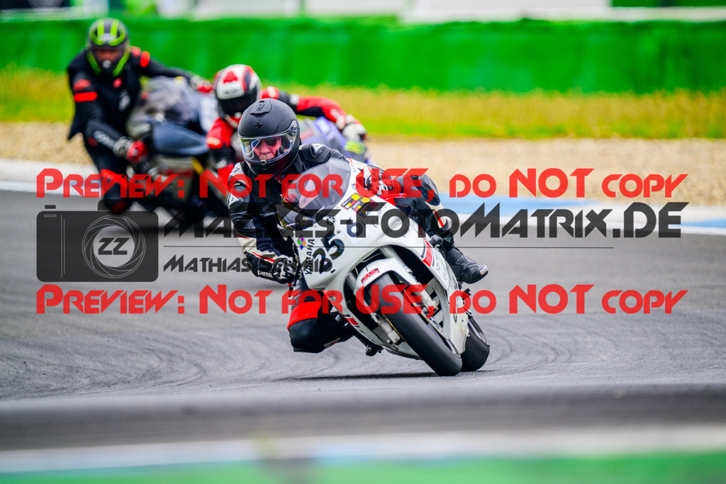 MaZZes_FotoMatrix_240614_6007705_7406 | GELB