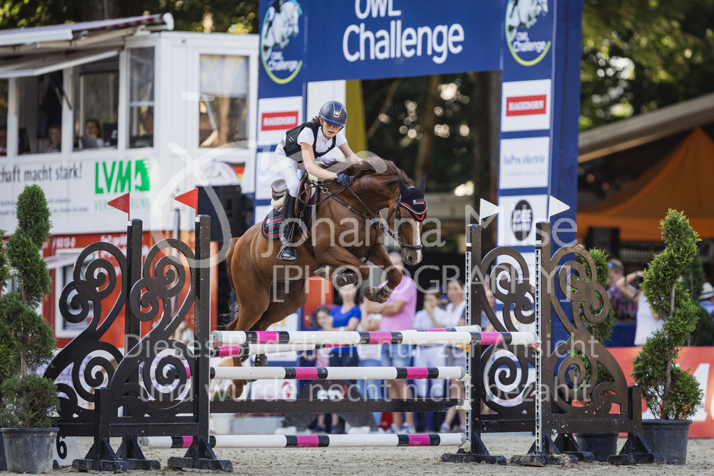 230908_OWLCh_PonyTrophy-338 | Deine schönsten Turniermomente als professionelle Fotos! Entdecke hochwertige Pferdesport-Fotografie im Online-Shop. Jetzt Fotos finden & bestellen!