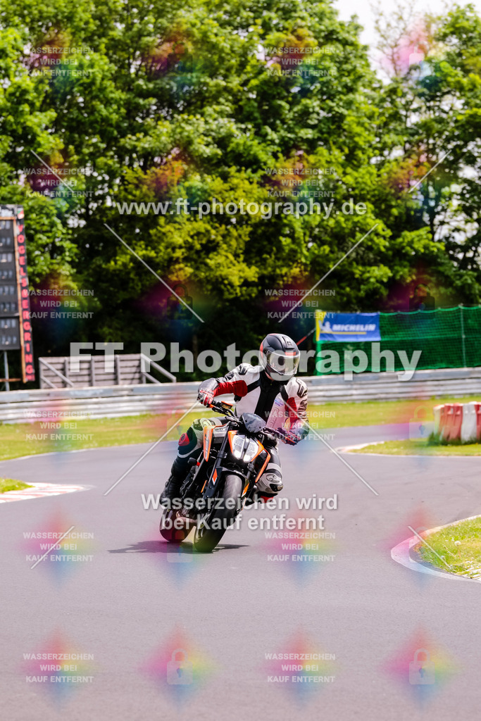 MotoTeamVBK-20692 | Hier findet Ihr Bilder von Touristenfahrten auf der Nürburgring Nordschleife oder von anderen Veranstaltungen die ich besucht habe. Viel Spass beim Durch Schauen 