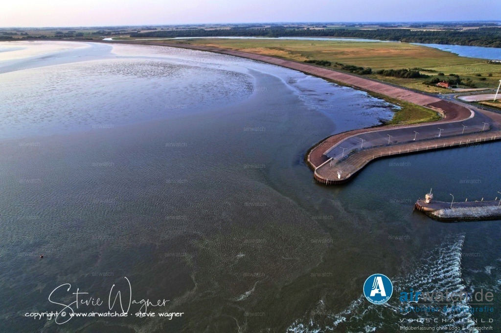 Eider-Sperrwerk - Nordfriesland  | Entdecken Sie atemberaubende Luftbilder und Fotografien auf airwatch.de - Tauchen Sie ein in eine Welt voller faszinierender Aufnahmen aus der Vogelperspektive.