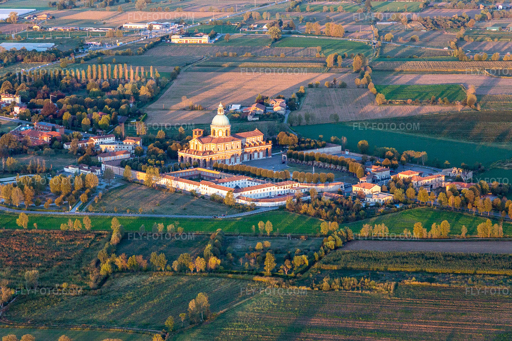 Aerial view: Santuario di Caravaggi in the district Santuario di Caravaggio in Caravaggio in the state Bergamo, Italy.Photo: IMG_134431.jpg taken on 09/19/2022 by Werner Riehm/FLY-FOTO.comResolution of the original: 5321 x 3548 px