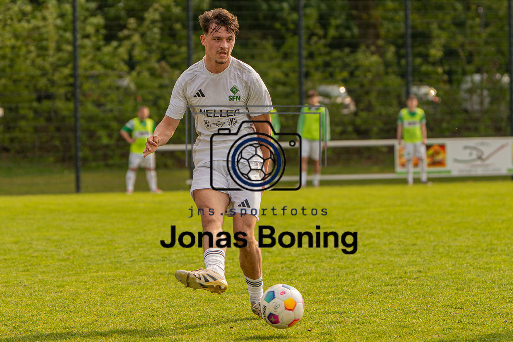 Fußball I Herren I Saison 2025-2026 I Landesliga Weser-Ems I 27. Spieltag I SFN Vechta - SV Bevern I 01109 | jns.sportfotos - Realisiert mit Pictrs.com