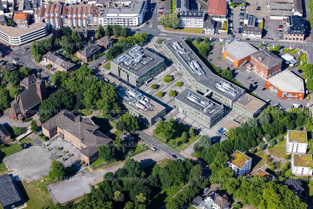 Luftbild Kamp-Lintfort-4834 | Luftbildfotografie Gebäudekomplex der Hochschule Rhein-Waal an der Ringstraße im Ortsteil Kamperbruch in Kamp-Lintfort im Bundesland Nordrhein-Westfalen. - Realisiert mit Pictrs.com
