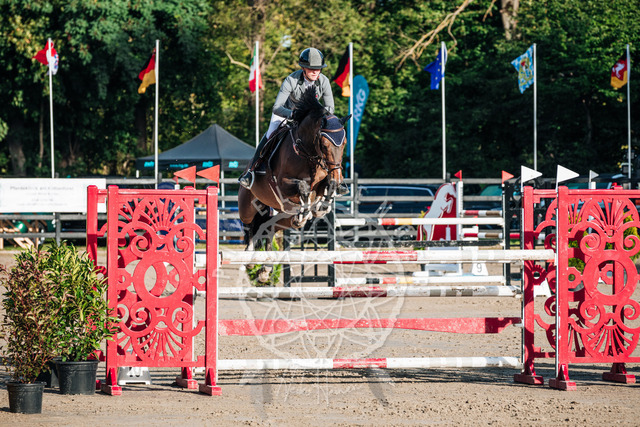 2B4A0999 | pixelfaenger - Realisiert mit Pictrs.com