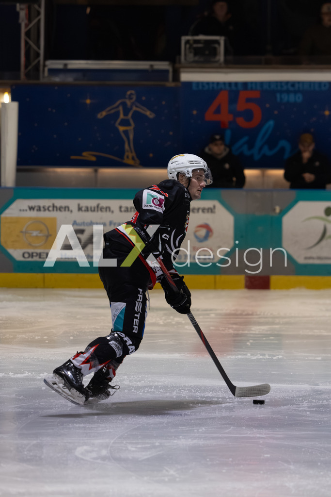 Eishockey I Herren I Saison 2025-2026 I Regio League | 3. Liga Regular Season Gr. 1 ZS | Men I 17. Spieltag I EHC Herrischried - HC Wohlen Freiamt I 01.02.2026 | Hochwertige Sportfotos kaufen & lizenzieren für Medien, Vereine, Agenturen & Sportler:innen. Entdecke professionelle Sportfotografie im Bildshop von Alexander Franzen. - Realisiert mit Pictrs.com