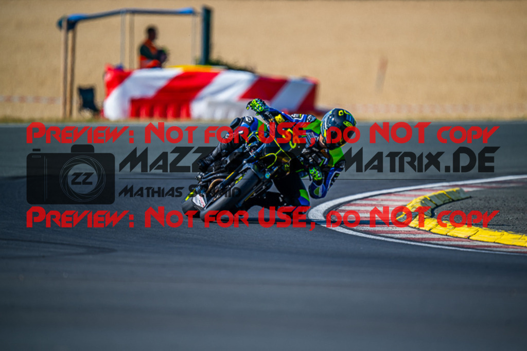 MaZZes_FotoMatrix_220722_1167 | TWIN