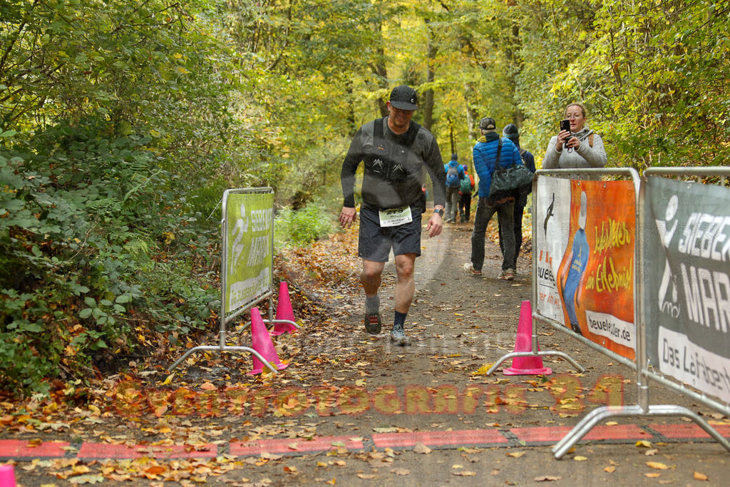 251026_1437_EX1_4181 | Sportfotografie im Rhein-Sieg Kreis, Köln, Bonn, NRW, Rheinland Pfalz, Hessen, etc. Unser Tätigkeitsfeld umfasst den Laufsport vom Volkslauf über den Marathon, Duathlon, Triathon bis zum Ultralauf wie Kölnpfad Ultra oder Schindertrail.