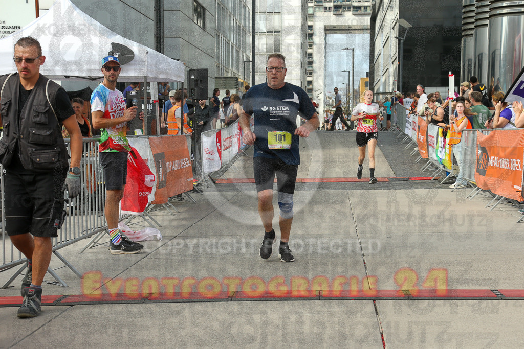 250920_1533_EX1_0003 | Sportfotografie im Rhein-Sieg Kreis, Köln, Bonn, NRW, Rheinland Pfalz, Hessen, etc. Unser Tätigkeitsfeld umfasst den Laufsport vom Volkslauf über den Marathon, Duathlon, Triathon bis zum Ultralauf wie Kölnpfad Ultra oder Schindertrail.
