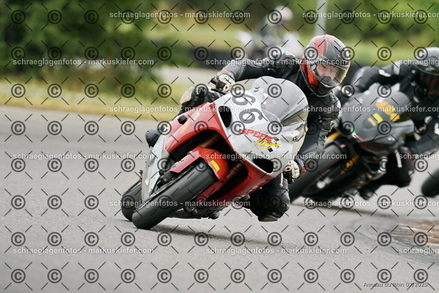 25bt05-0222 | markuskiefer.com - Realisiert mit Pictrs.com