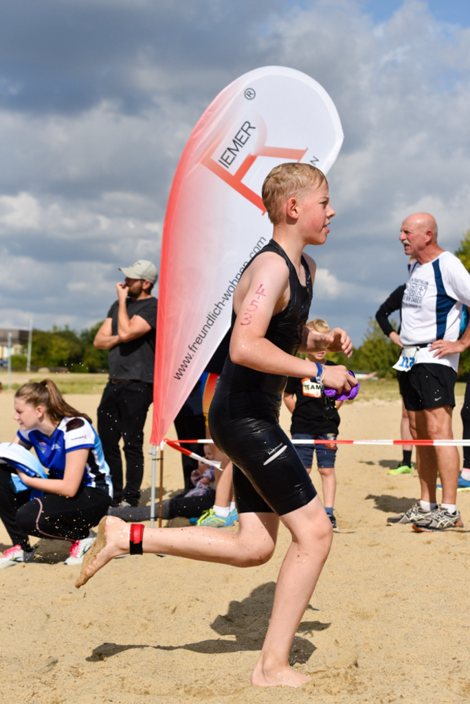 14-36-37-016-KIMAXITRI22-(c)-I.W.Ronge | Grammis Triathlonbilder - Realisiert mit Pictrs.com
