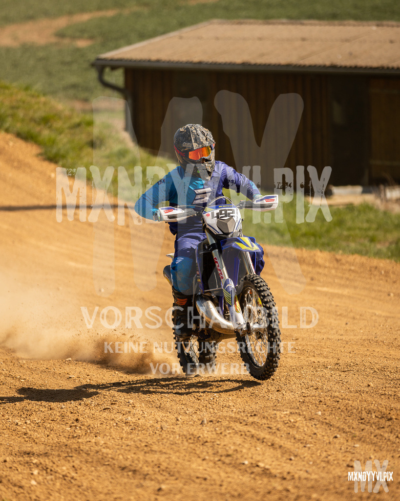 866A3878 | mxndyyvipix