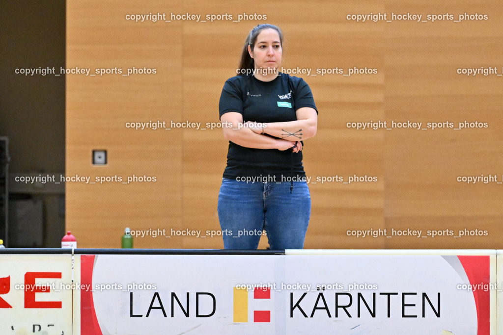 VSV Unihockey Damen vs. FCB München | Betreuerin VSV Unihockey Kerstin Köll, VSV Unihockey Damen vs. FCB München, VSV Unihockey Damen vs. FCB München am 24.01.2026 in Villach (Ballspielhalle St. Martin), Austria, (Photo by Bernd Stefan)