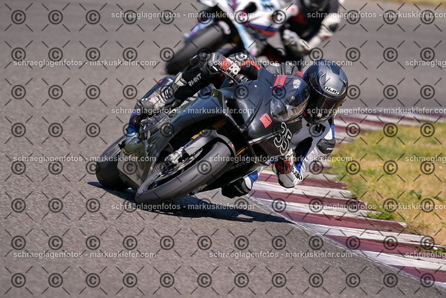 26bt05-0748 | markuskiefer.com - Realisiert mit Pictrs.com
