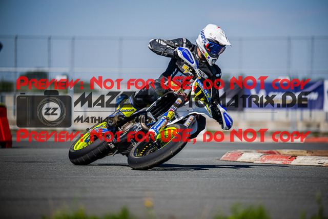 MaZZes_FotoMatrix_220903_1959 | S2