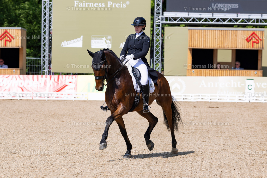 TH_572-OTTMAR Leonie (GER)_ Don Horatio_17564 | Deutsches Spring- und Dressur-Derby 2024 am 10.05.24 in Hamburg, 572OTTMAR Leonie (GER), Don Horatio