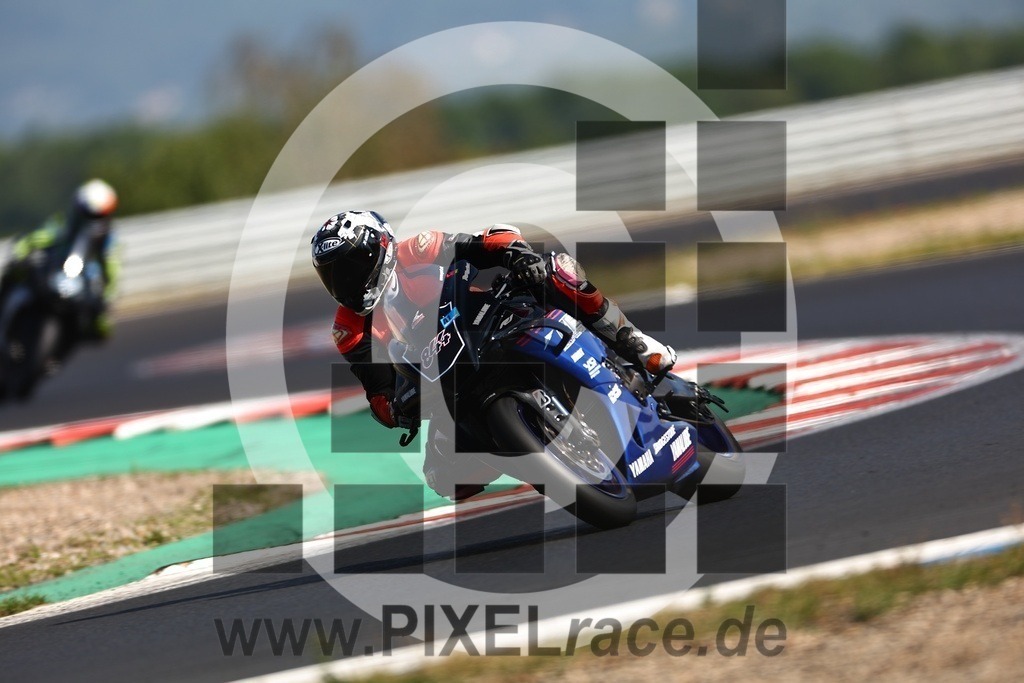 0844-20250719_04379 | Schöne Erinnerungen an spannende Momente - das festzuhalten ist unser Job. PIXELrace.de ist seit 2003 auf den Rennstrecken Europas unterwegs um die Action draußen beim Fahren und die wunderbare Stimmung imm Fahrerlager für euch einzufangen.