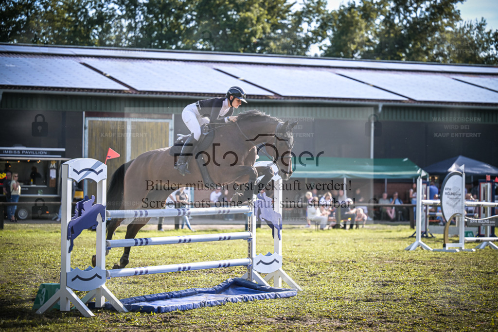 DOS_0526 | Entdecke hochwertige Reitturnierfotos von Foto Oger. Professionell, emotional und authentisch – jetzt Lieblingsmomente im Shop bestellen. - Realisiert mit Pictrs.com