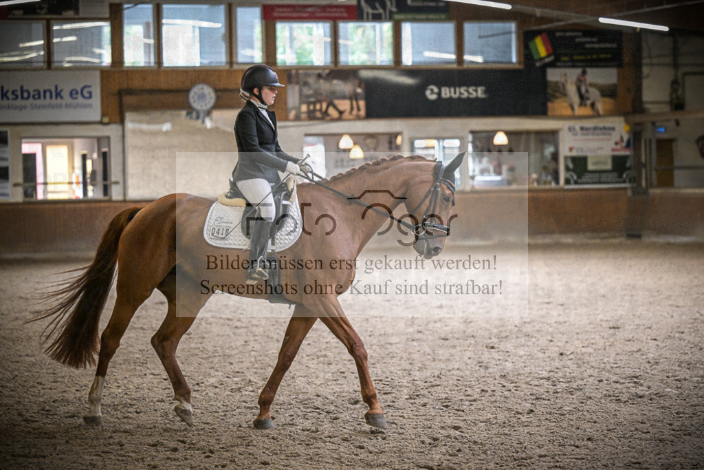 DOS_0833 | Entdecke hochwertige Reitturnierfotos von Foto Oger. Professionell, emotional und authentisch – jetzt Lieblingsmomente im Shop bestellen.Deutschlandweite Turnierfotografie. - Realisiert mit Pictrs.com