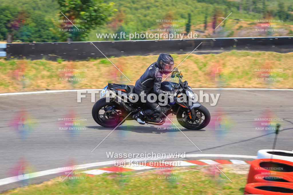 _DSK2636 | Hier findet Ihr Bilder von Touristenfahrten auf der Nürburgring Nordschleife oder von anderen Veranstaltungen die ich besucht habe. Viel Spass beim Durch Schauen 