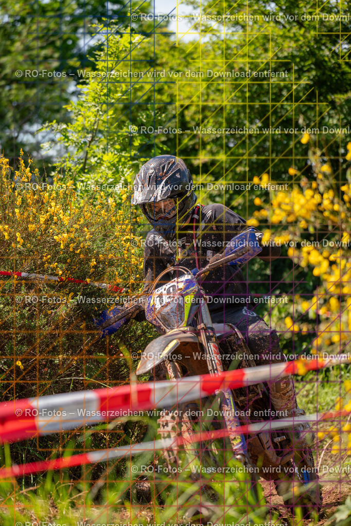 Wolfshausen 2 Lauf -1411 | Sportfotografie von RO-Fotos: Motorsport, Motocross, Enduro, Laufveranstaltungen und Triathlon. Professionelle Fotos von Sportlern und Events. - Realisiert mit Pictrs.com