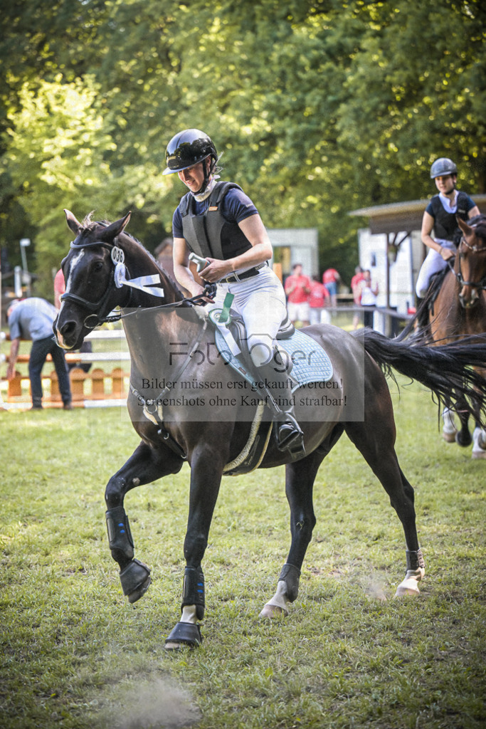 DOS_0787 | Entdecke hochwertige Reitturnierfotos von Foto Oger. Professionell, emotional und authentisch – jetzt Lieblingsmomente im Shop bestellen.Deutschlandweite Turnierfotografie. - Realisiert mit Pictrs.com