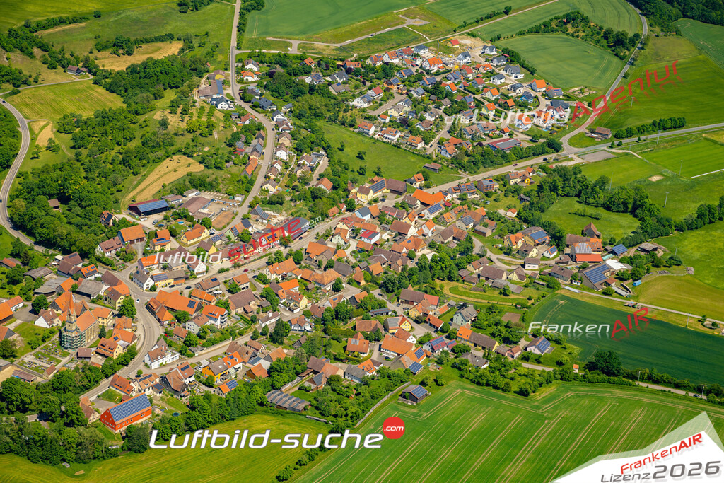 Aktuelles Luftbild von  Diebach - Die Luftaufnahme wurde 2022 mittels UL-Flugzeug erstellt ( keine Drohne ) - hochauflösende Kamera-Systeme von  Canon -Beste Qualität - Für grossformatige Ausdrucke geeignet. Die Geschenkidee !