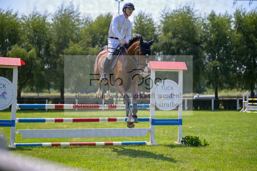 Reitturnier Voxtrup | Entdecke hochwertige Reitturnierfotos von Foto Oger. Professionell, emotional und authentisch – jetzt Lieblingsmomente im Shop bestellen.Deutschlandweite Turnierfotografie. - Realisiert mit Pictrs.com
