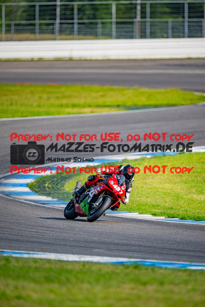 MaZZes_FotoMatrix_240702_6007705_2351 | ROT