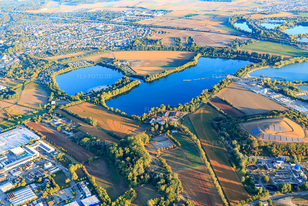 Luftbild: Wammseee und Steinhäuserwühlsee im Ortsteil Ludwigshof in Speyer im Bundesland Rheinland-Pfalz in Deutschland. Foto: IMG_110874.jpg vom 08.09.2018 durch Werner Riehm/FLY-FOTO.de