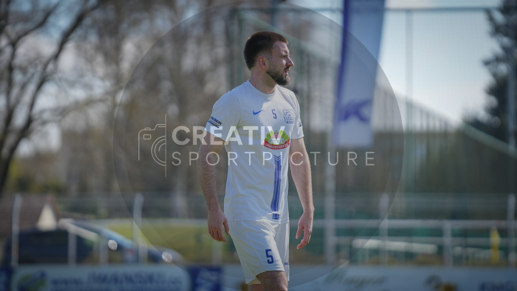 Fußball, Herren, Saison 2025/2026, Regionalliga Nordost, 29. Spieltag, FSV 63 Luckenwalde vs. FC Eilenburg, Samstag 11.04.2026, Werner-Seelenbinder-Stadion Luckenwalde, | Fußball, Herren, Saison 2025/2026, Regionalliga Nordost, 29. Spieltag, FSV 63 Luckenwalde vs. FC Eilenburg, Samstag 11.04.2026, Werner-Seelenbinder-Stadion Luckenwalde, Im Bild: Adrian Jarosch (Eilenburg) - Realisiert mit Pictrs.com