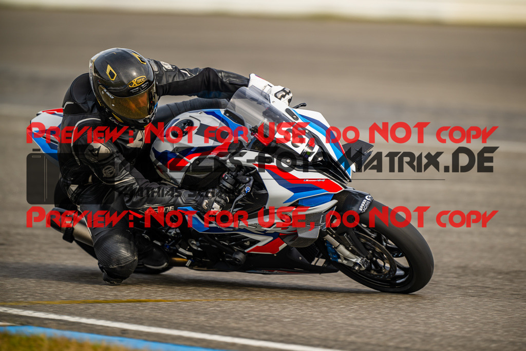 MaZZes_Fotomatrix_20240317_6021986_4811 | Fotograf Mathias Schmid
Sportfotograf,
Eventfotograf,
Hochzeitsfotograf,
Portraitfotograf