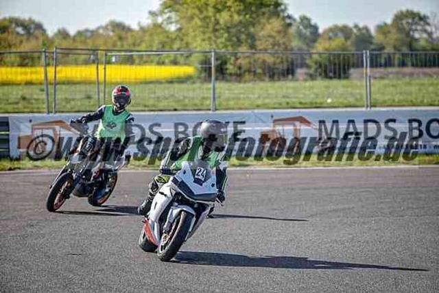 pubi4235 | Professionelle Fotos von Sportveranstaltungen, aber auch Hochzeiten und anderen Events. - Realisiert mit Pictrs.com