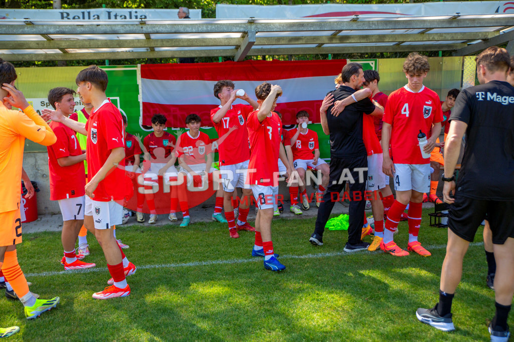 Fußball Halbfinale | Fußball Halbfinale, Irland U15 - Österreich U15 am 29.04.2024 in Arnoldstein (Sportplatz), Austria, (Photo by Ernst Krawagner sport-fan.at) - Realisiert mit Pictrs.com