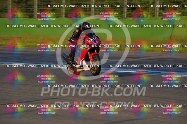2022_05_09_PBK_19939 | Sportfotografie; SlowMotion; Video; Rennstrecke; Hafeneger; RSE; Speer; Trackday; Motorsportarena; Hockenheimring; Brno; Most; Barcelona; Valencia, Benny; Kaetzmer;