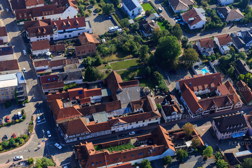 Luftbild: Bahnhofstr in Kandel im Bundesland Rheinland-Pfalz in Deutschland. Foto: IMG_094939.jpg vom 24.09.2016 durch Werner Riehm/FLY-FOTO.de