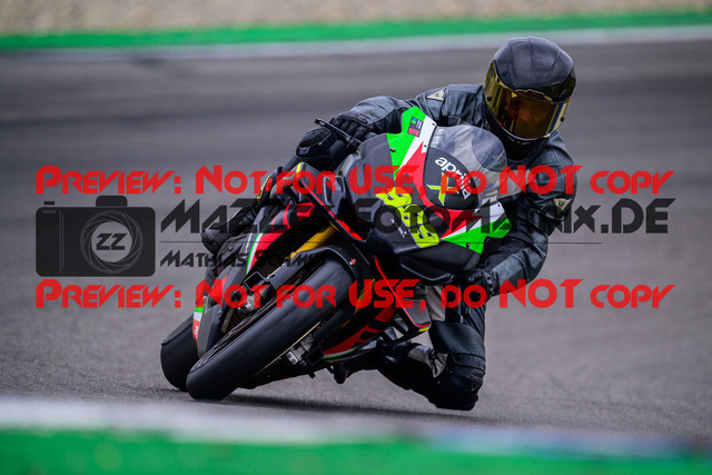 MaZZes_Fotomatrix_20250421_6007705_6817 | ROT