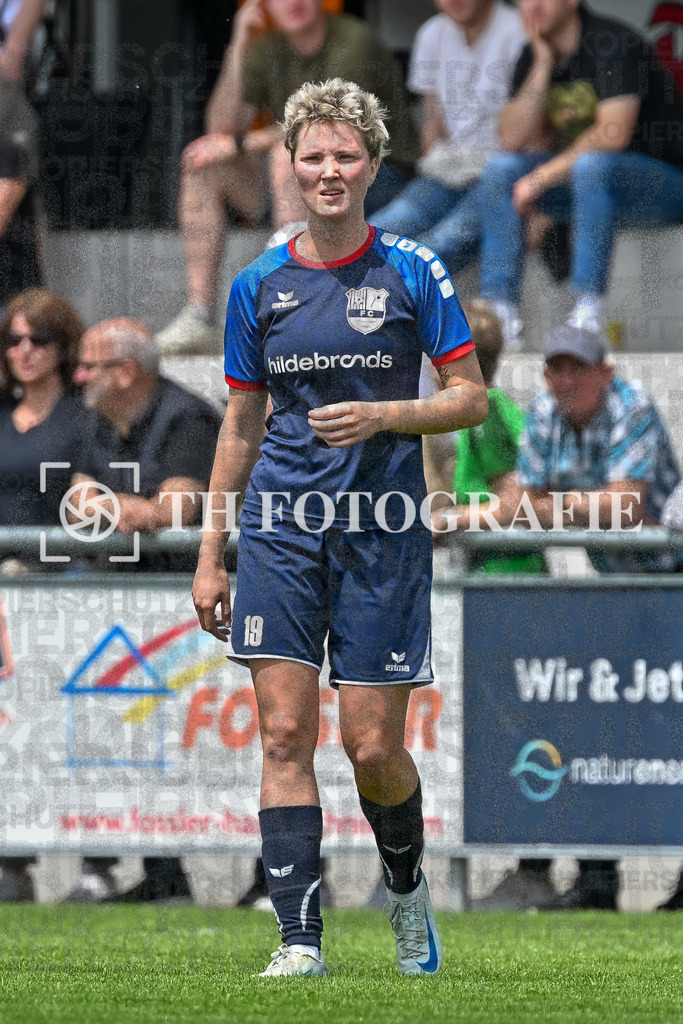 GER, FC Hauingen - SV Waldhaus, Frauen-Fussball, Rothaus Bezirkpokal, Finale, Saison 2024/2025, 29.05.2025 | Veronika Pasch (FC Hauingen, #19)GER, FC Hauingen - SV Waldhaus, Frauen-Fussball, Rothaus Bezirkpokal, Finale, Saison 2024/2025, 29.05.2025Foto: TH Fotografie/Thomas Hess