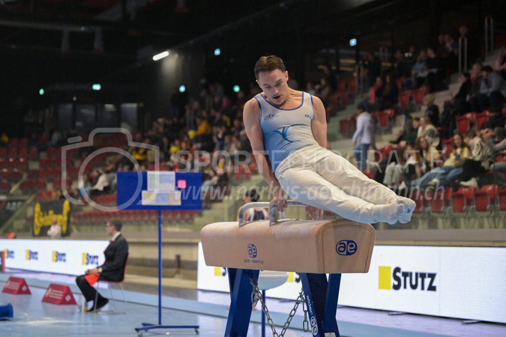 Schweizer Meisterschaften Kunstturnen Mannschaften Männer (B) - 22. November 2025 | Schweizer Meisterschaften Kunstturnen Mannschaften Männer (B)AXA Arena, WinterthurBild: Sportfotografie Markus Aeschimann | www.markus-aeschimann.ch - Realisiert mit Pictrs.com