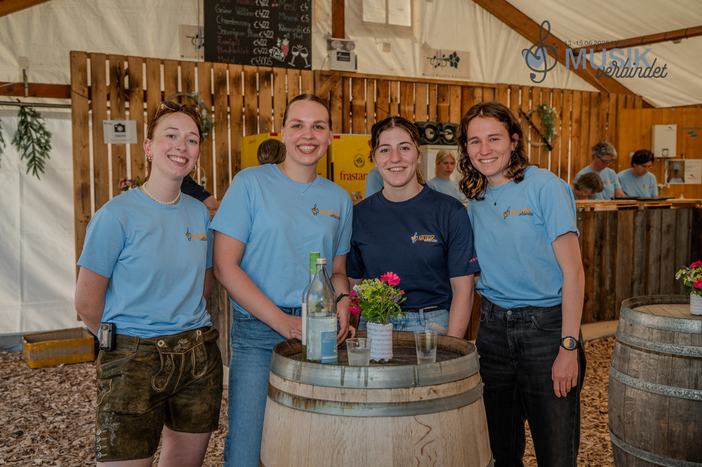 DSC_3000 | "Fussifoto.com – Ihr Ansprechpartner für hochwertige Fotografie! Entdecken Sie kreative Bilder und professionelle Dienstleistungen. Kontaktieren Sie uns für Ihre Projekte!"