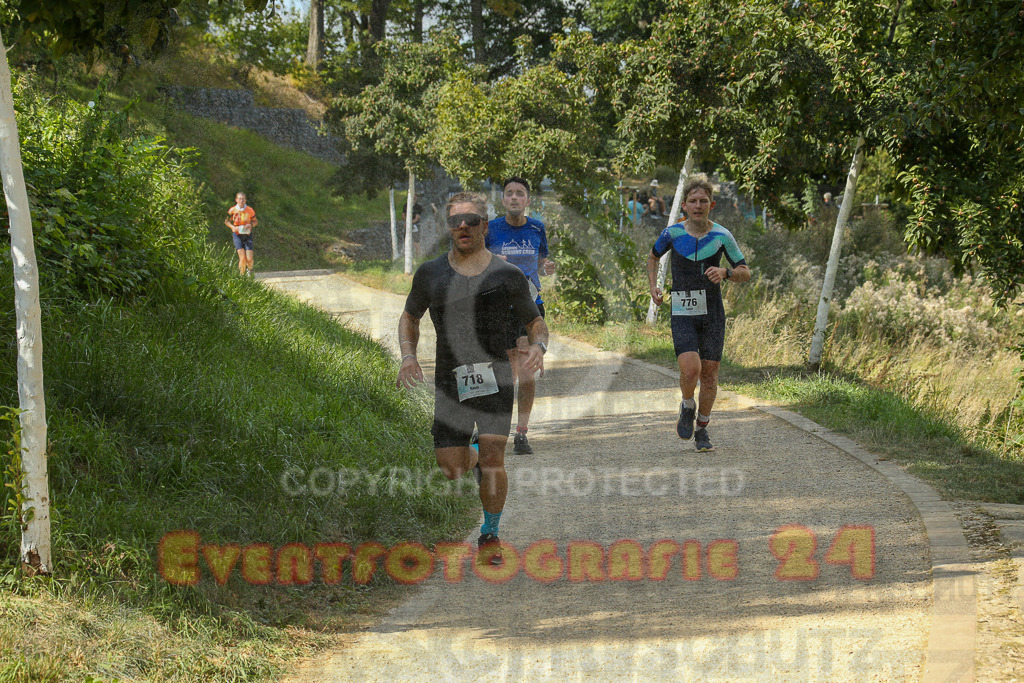 250824_1450_EX1_7755 | Sportfotografie im Rhein-Sieg Kreis, Köln, Bonn, NRW, Rheinland Pfalz, Hessen, etc. Unser Tätigkeitsfeld umfasst den Laufsport vom Volkslauf über den Marathon, Duathlon, Triathon bis zum Ultralauf wie Kölnpfad Ultra oder Schindertrail.