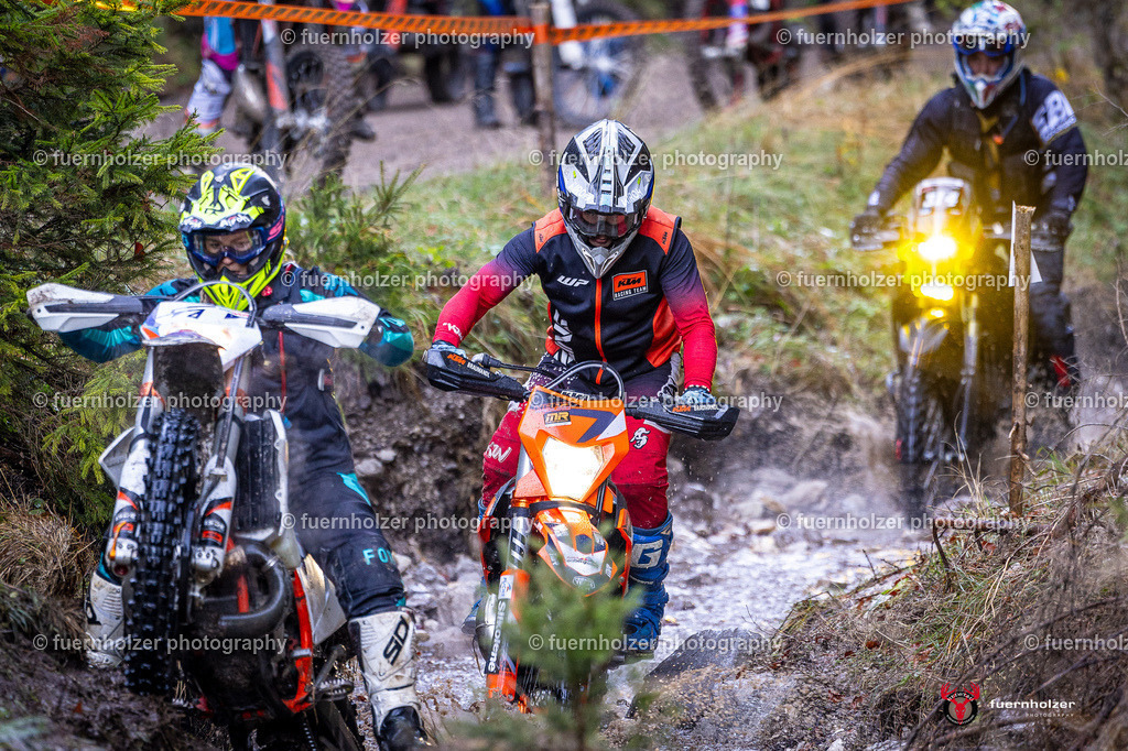 fuernholzer_241026-C2-163-2 | Fotografische Impressionen von der Red Stag Enduro Extreme by fuernholzer-photography.com. Endurosport in Österreich fotografisch festgehalten von fuernholzer. Auftragsfotografie für Private, Gewerbefotos und Industriefotografie. Eventfotografie, Sportfotografie und Motorsportfotografie. Anbieter von Fotoworkshops, Fototraining, fotografischen Vorträgen und Fotoseminaren.